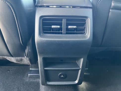 Used 2024 Ford Edge SEL image 33