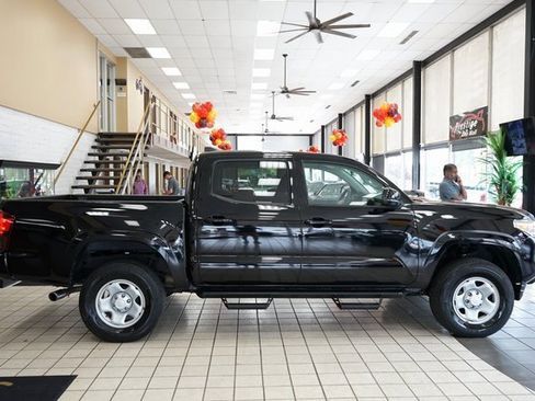 Used 2023 Toyota Tacoma SR image 15