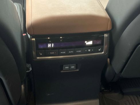 Used 2024 Lexus GX 550 image 14