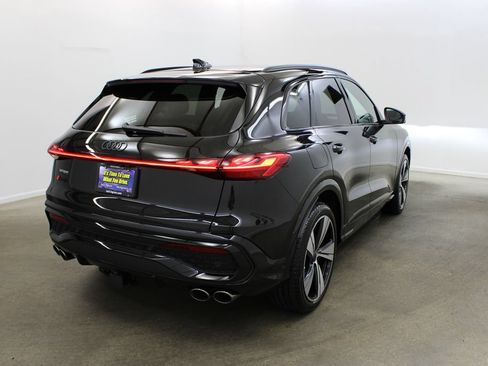 New 2026 Audi SQ5 Prestige AWD/4WD image 5