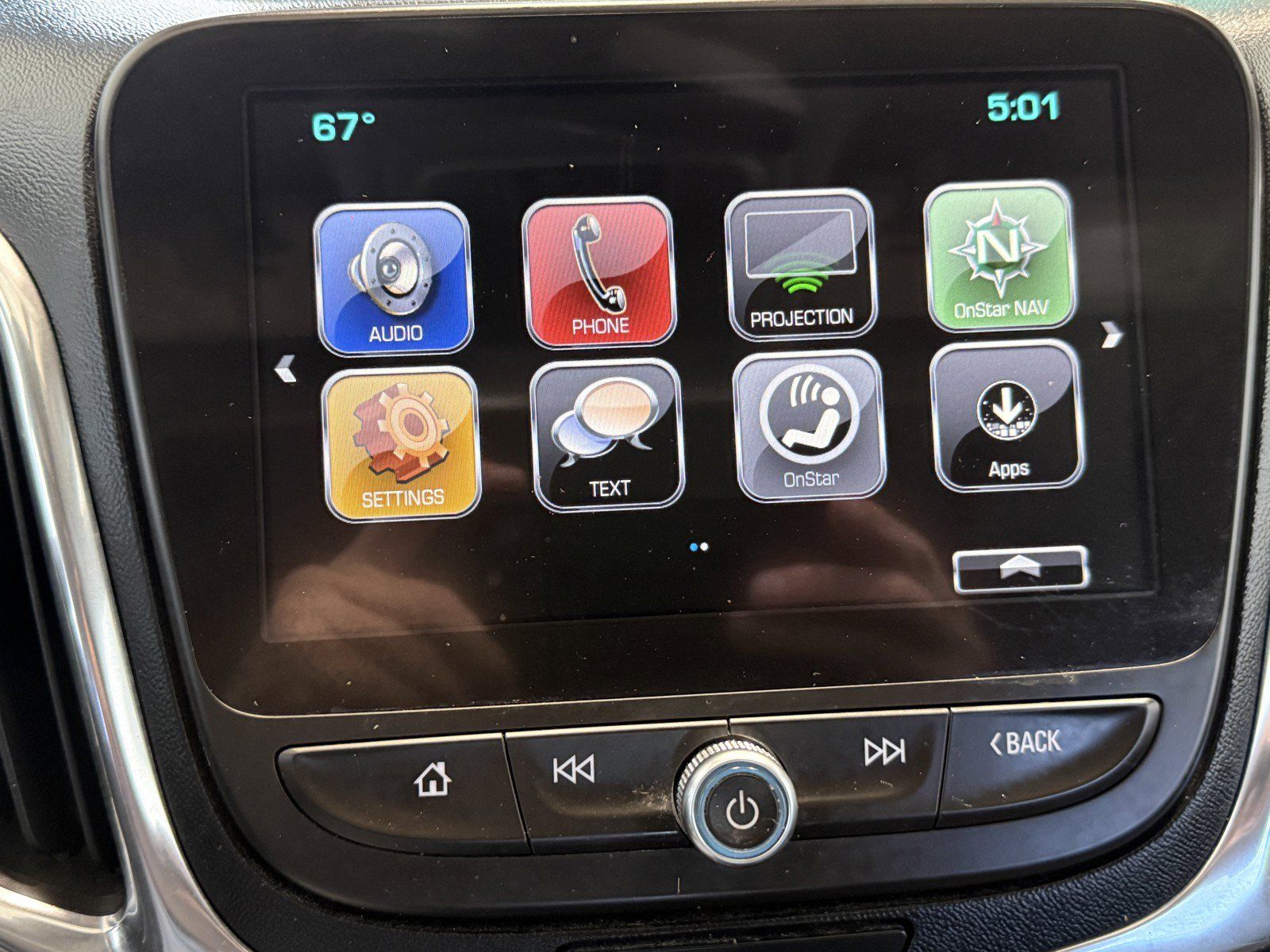 Used 2018 Chevrolet Equinox LT w/ Sun & Infotainment Package FWD image 11