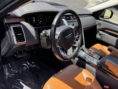 Used 2018 Land Rover Discovery HSE AWD/4WD image 17