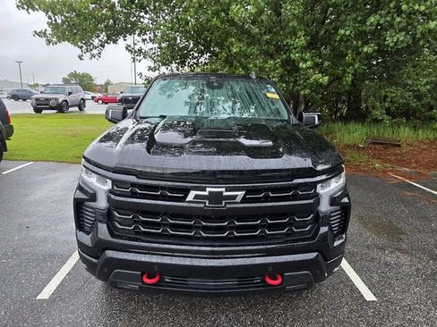 Used 2024 Chevrolet Silverado 1500 LT Trail Boss w/ LT Trail Boss Premium Package AWD/4WD image 2