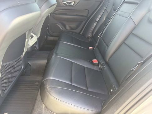 Used 2019 Volvo S60 T5 Momentum w/ Premium Package image 20