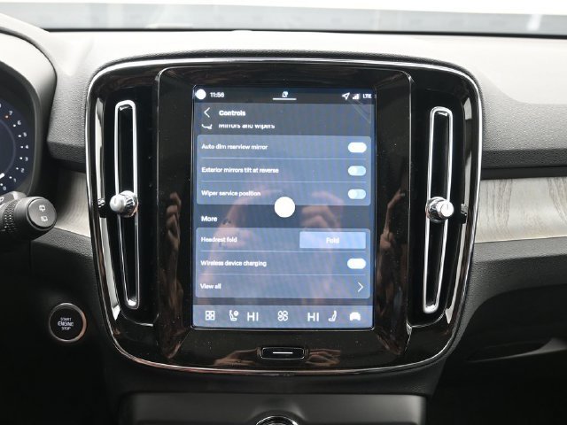 New 2026 Volvo XC40 B5 Plus w/ Protection Package Premier AWD/4WD image 18