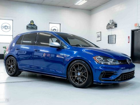 Used 2018 Volkswagen Golf R 4-Door image 5