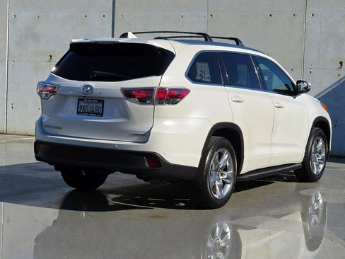 Used 2016 Toyota Highlander Limited image 9