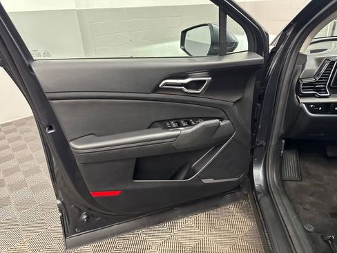 Certified 2024 Kia Sportage EX image 19