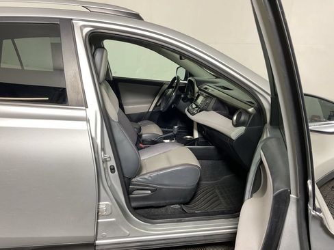 Used 2014 Toyota RAV4 Limited w/ Technology Package AWD/4WD image 36