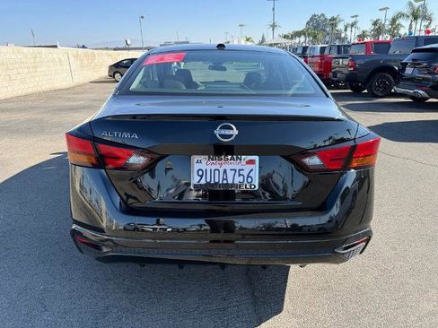 Certified 2025 Nissan Altima 2.5 S FWD image 5