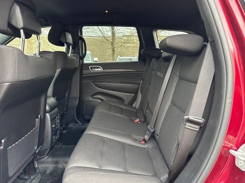 Used 2021 Jeep Grand Cherokee Laredo w/ Security & Convenience Group image 9