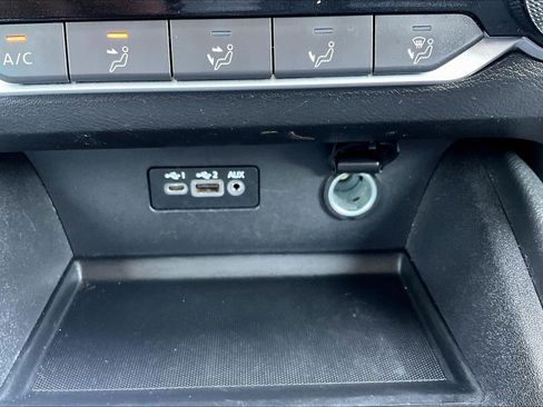 Used 2025 Nissan Altima 2.5 SV FWD image 17