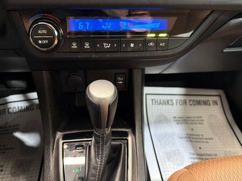 Used 2014 Toyota Corolla LE FWD image 30
