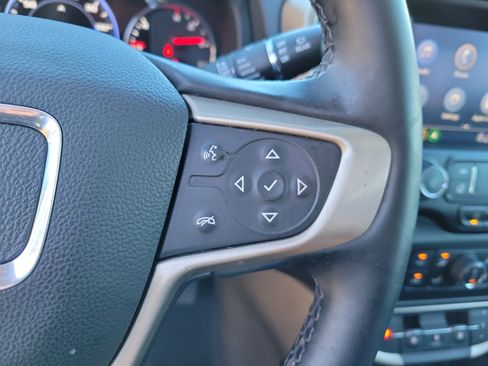 Used 2024 GMC Terrain Denali w/ Black Diamond Edition image 17