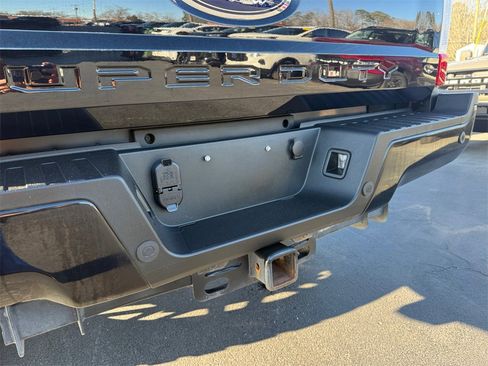 Used 2019 Ford F250 Lariat w/ Lariat Ultimate Package image 23