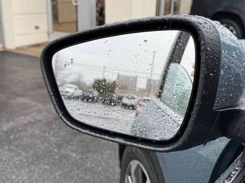 Used 2023 Ford Escape Platinum w/ Premium Technology Package image 11