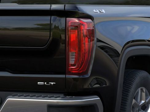 New 2026 GMC Sierra 1500 SLT w/ SLT Premium Package AWD/4WD image 12