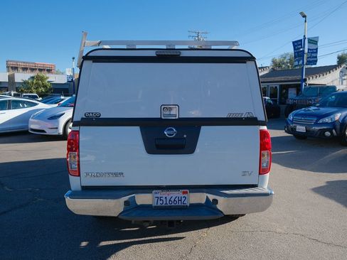 Used 2017 Nissan Frontier SV RWD image 27
