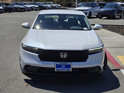 New 2025 Honda Accord LX