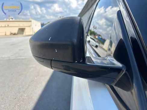 Used 2019 Land Rover Range Rover Evoque SE image 6