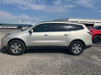 Used 2017 Chevrolet Traverse LT image 1