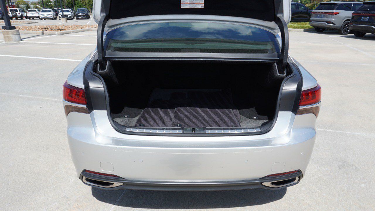 Used 2018 Lexus LS 500 w/ Interior Upgrade Package RWD image 38