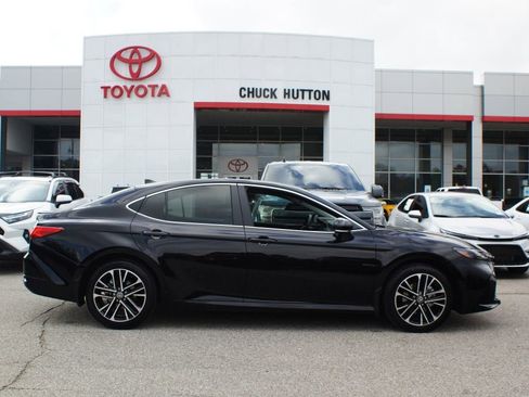 Used 2026 Toyota Camry Hybrid image 1