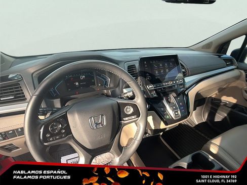 Used 2023 Honda Odyssey Touring image 18
