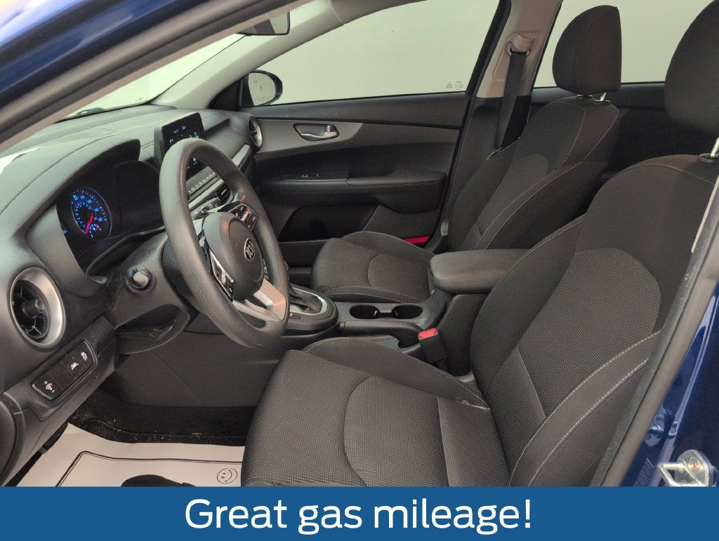 Used 2021 Kia Forte LXS FWD image 4