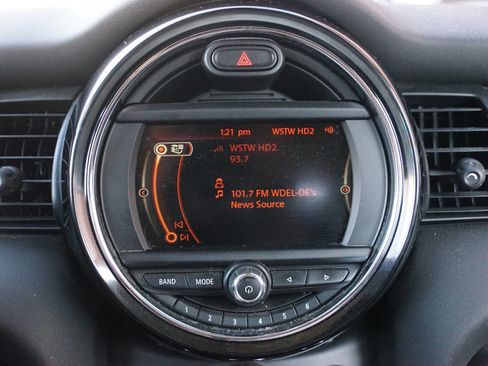 Used 2017 MINI Cooper 2-Door Hardtop image 24