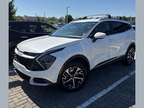 Used 2024 Kia Sportage EX AWD/4WD image 1