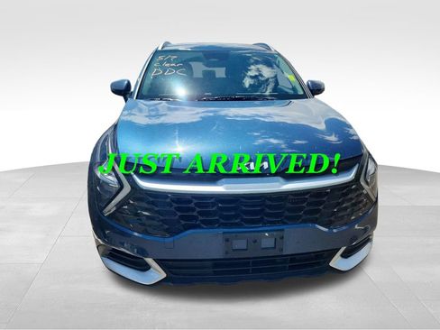 Used 2023 Kia Sportage EX AWD/4WD image 2