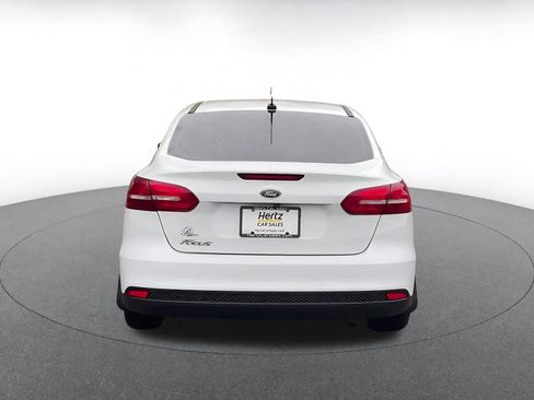 Used 2017 Ford Focus SE FWD image 12