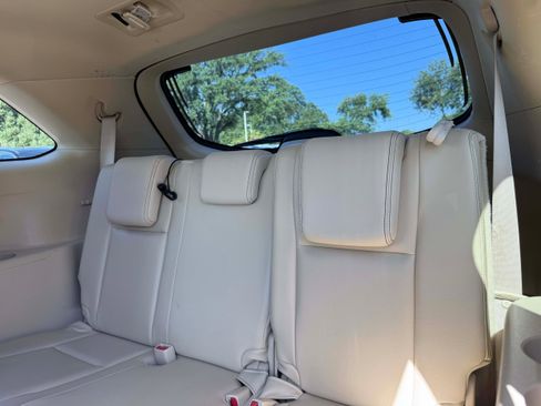 Used 2014 Toyota Highlander Limited Platinum AWD/4WD image 14