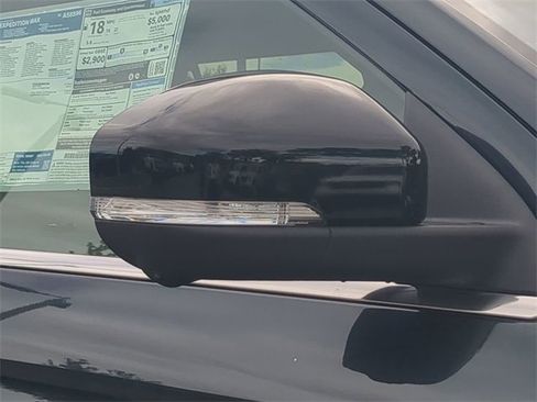 New 2025 Ford Expedition Max Platinum w/ Driver's Package image 28