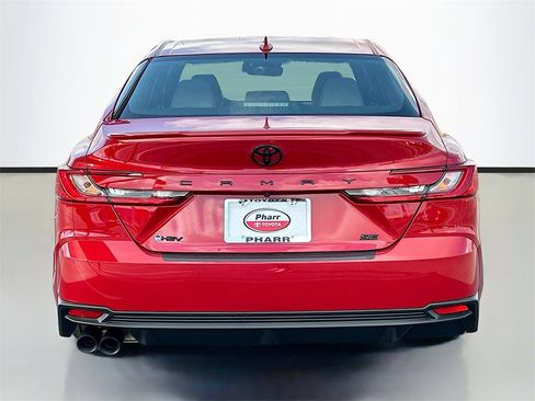 New 2025 Toyota Camry SE image 5