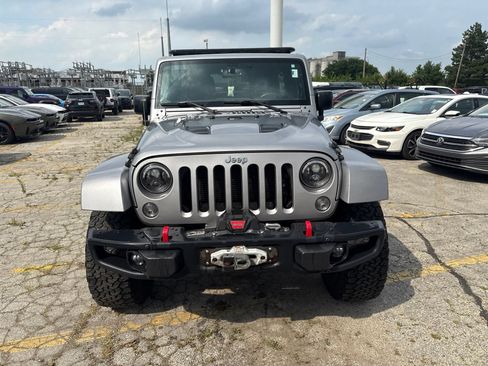 Used 2016 Jeep Wrangler Unlimited Rubicon AWD/4WD image 2