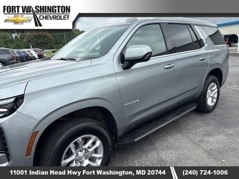 Used 2025 Chevrolet Tahoe LT AWD/4WD image 2
