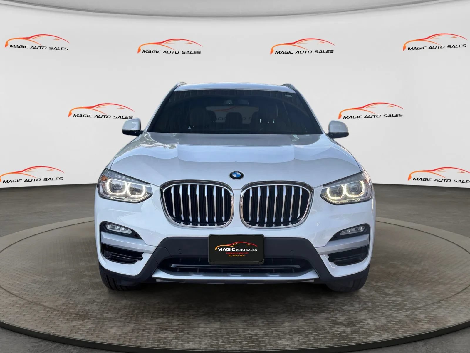 Used 2018 BMW X3 xDrive30i w/ Convenience Package AWD/4WD image 3