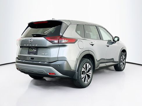 Used 2023 Nissan Rogue SV image 9