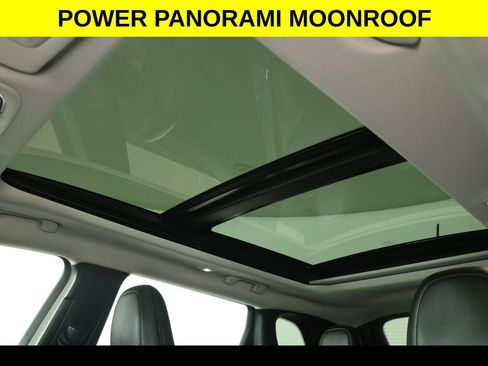 Used 2022 Jeep Cherokee Latitude Lux w/ Sun & Sound Group image 3