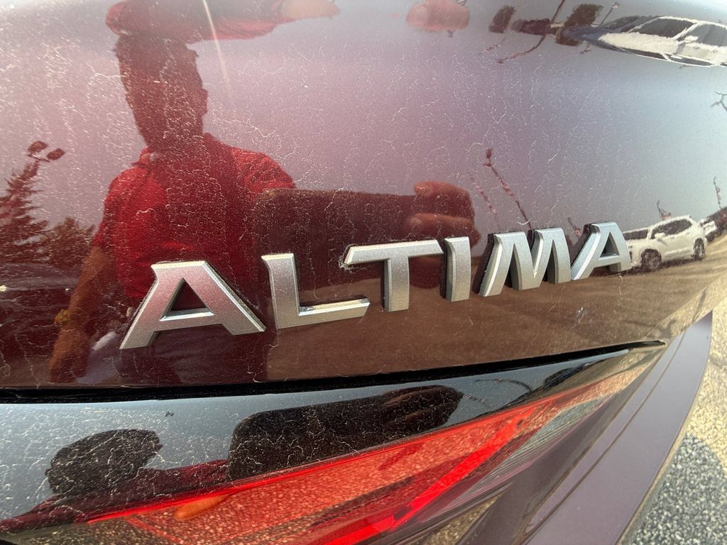 Used 2025 Nissan Altima 2.5 SV FWD image 45