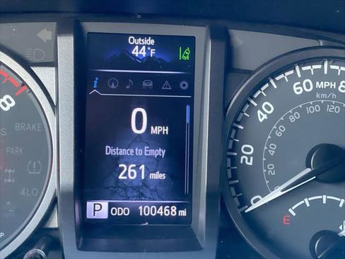 Certified 2021 Toyota Tacoma TRD Off-Road image 4