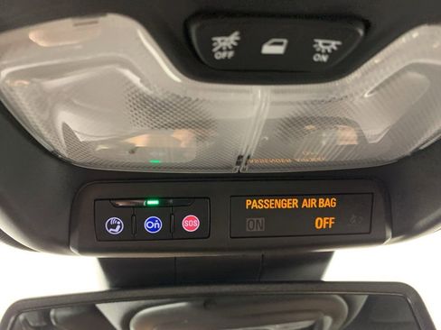 Used 2024 Chevrolet Colorado Z71 w/ Z71 Convenience Package 2 image 22