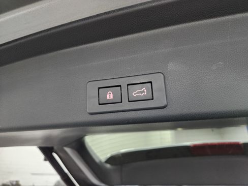 Used 2020 Subaru Ascent Premium w/ Convenience Package image 24