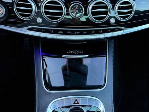Used 2020 Mercedes-Benz S 560 Sedan image 17