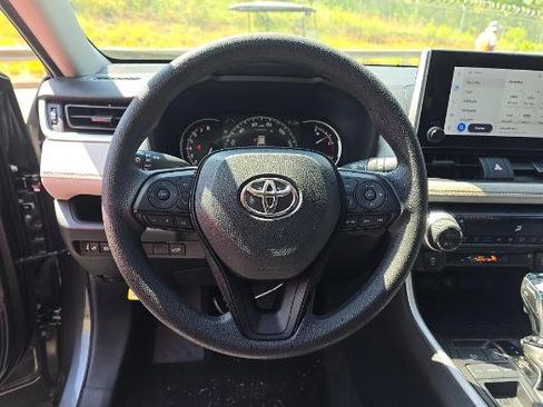 Used 2023 Toyota RAV4 XLE w/ Convenience Package FWD image 6