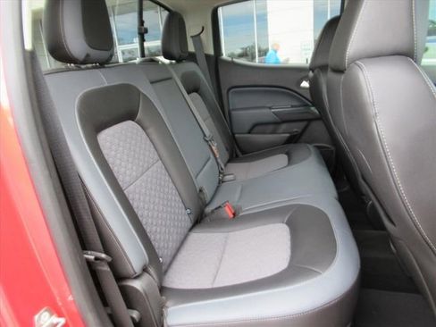 Used 2018 Chevrolet Colorado Z71 image 30