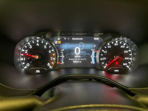 Used 2024 Jeep Compass Trailhawk AWD/4WD image 16