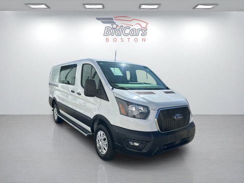 Used 2024 Ford Transit 250 Low Roof w/ Exterior Upgrade Package image 3
